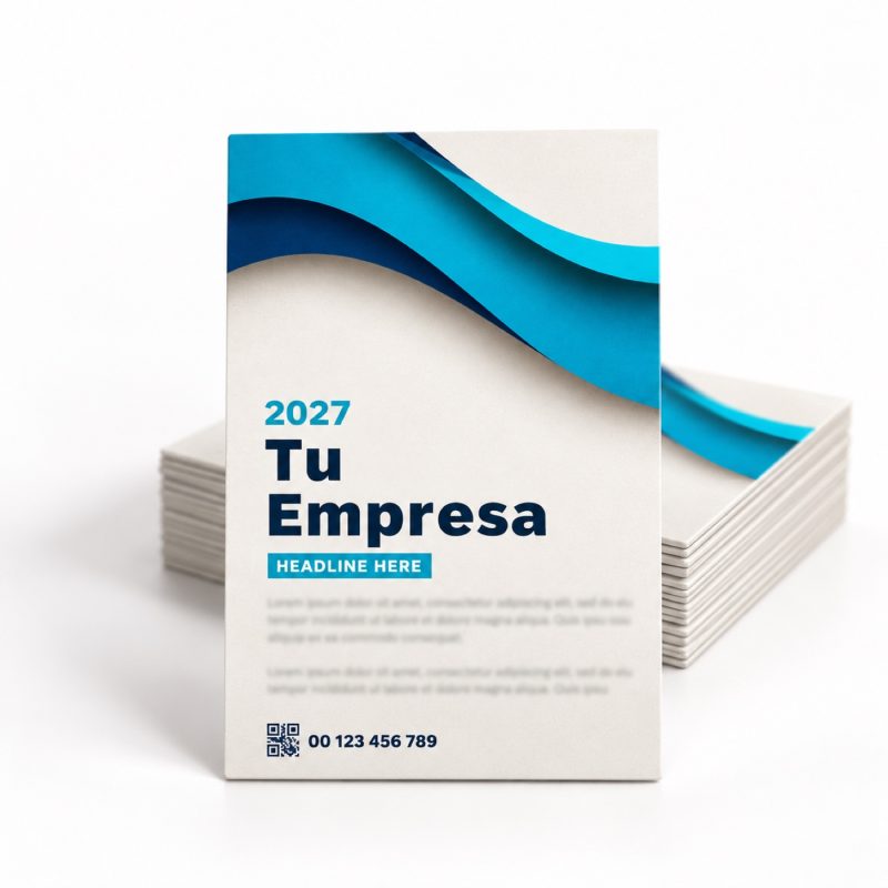 Anverso de calendario de bolsillo 2027 con diseño corporativo azul, impreso en cartulina, de Gráficas Minerva en Córdoba.